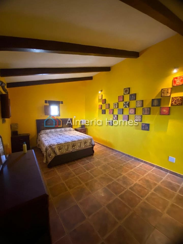 4 slaapkamer Finca/Landhuis te koop in Oria met zwembad - € 169.000 (Ref: 10000882)