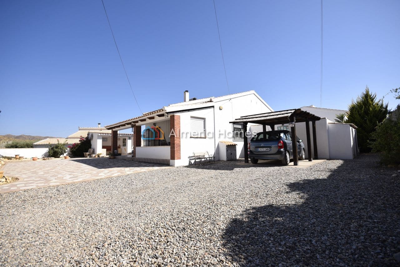 2 sovrum Villa till salu i Albanchez med garage - 169 995 € (Ref: 10001234)