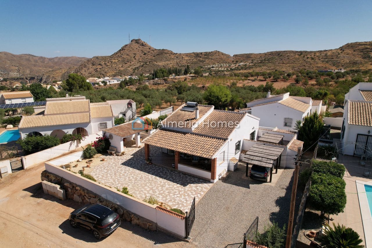 2 sovrum Villa till salu i Albanchez med garage - 169 995 € (Ref: 10001234)