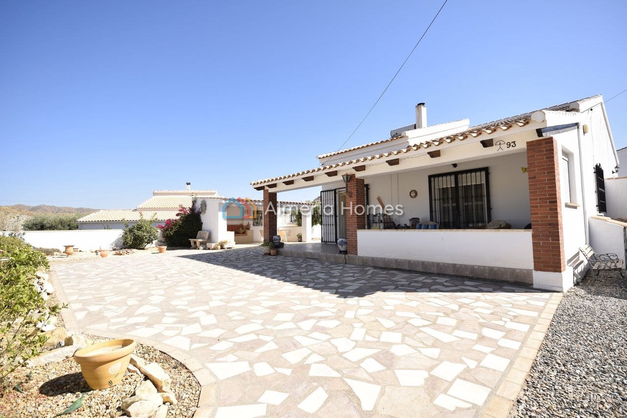 2 sovrum Villa till salu i Albanchez med garage - 169 995 € (Ref: 10001234)