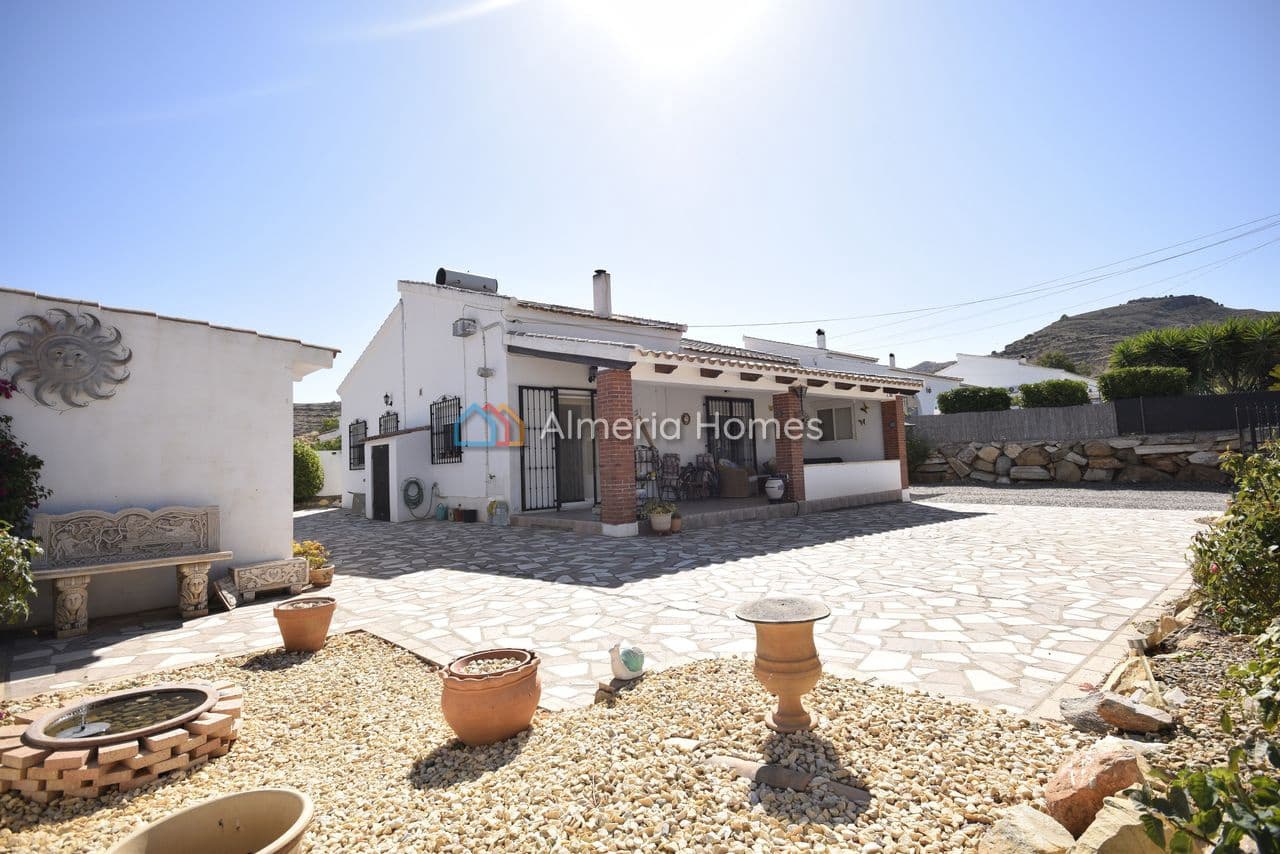 2 sovrum Villa till salu i Albanchez med garage - 169 995 € (Ref: 10001234)