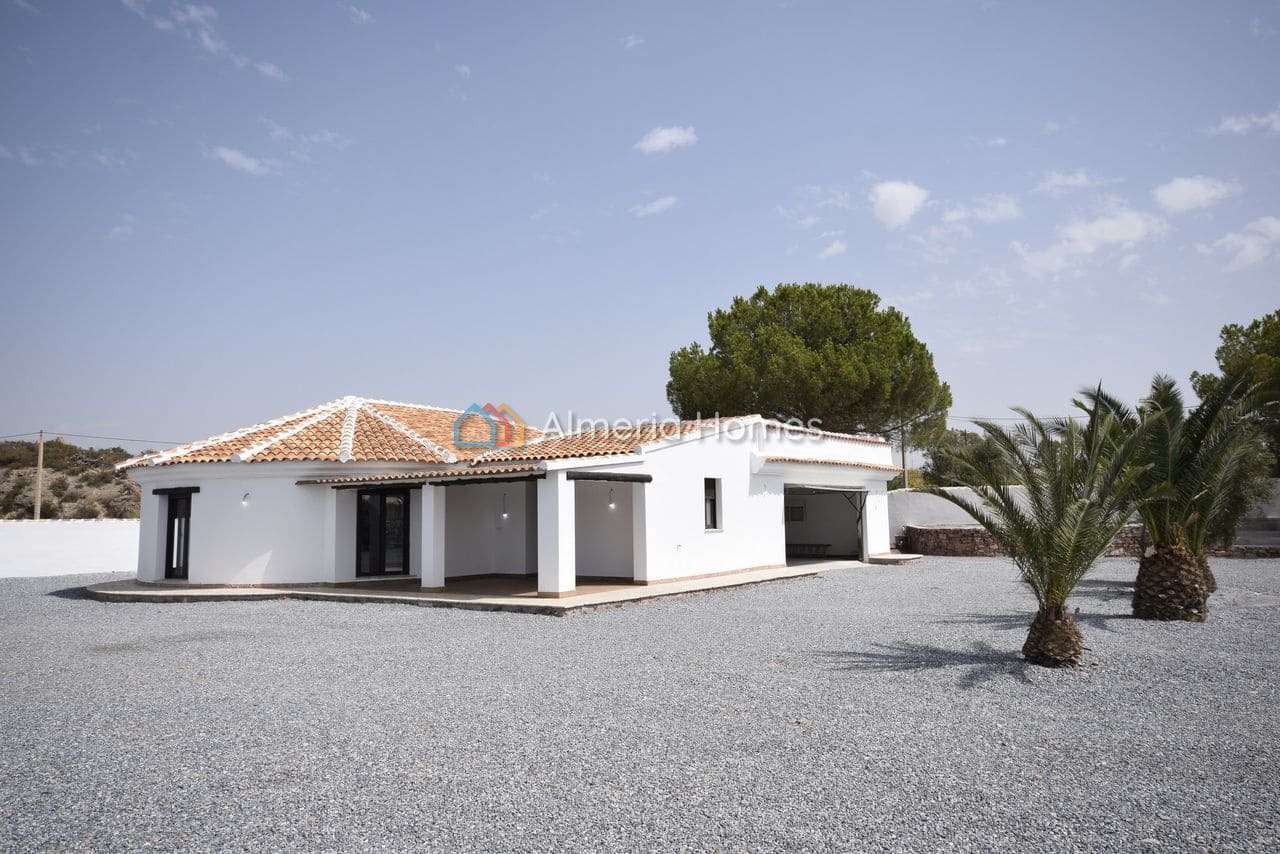 2 bedroom Villa for sale in Partaloa with garage - € 359,950 (Ref: 10009614)