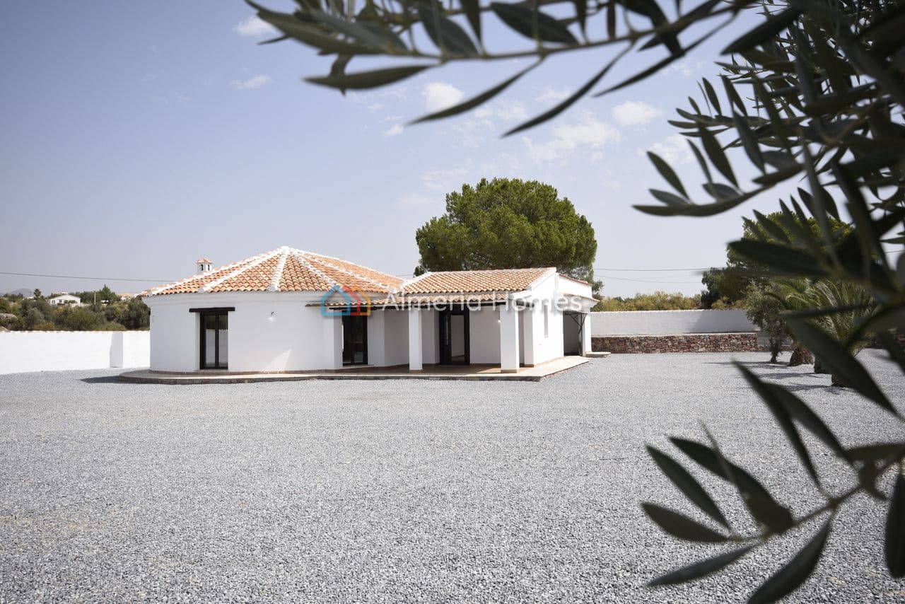 2 bedroom Villa for sale in Partaloa with garage - € 359,950 (Ref: 10009614)