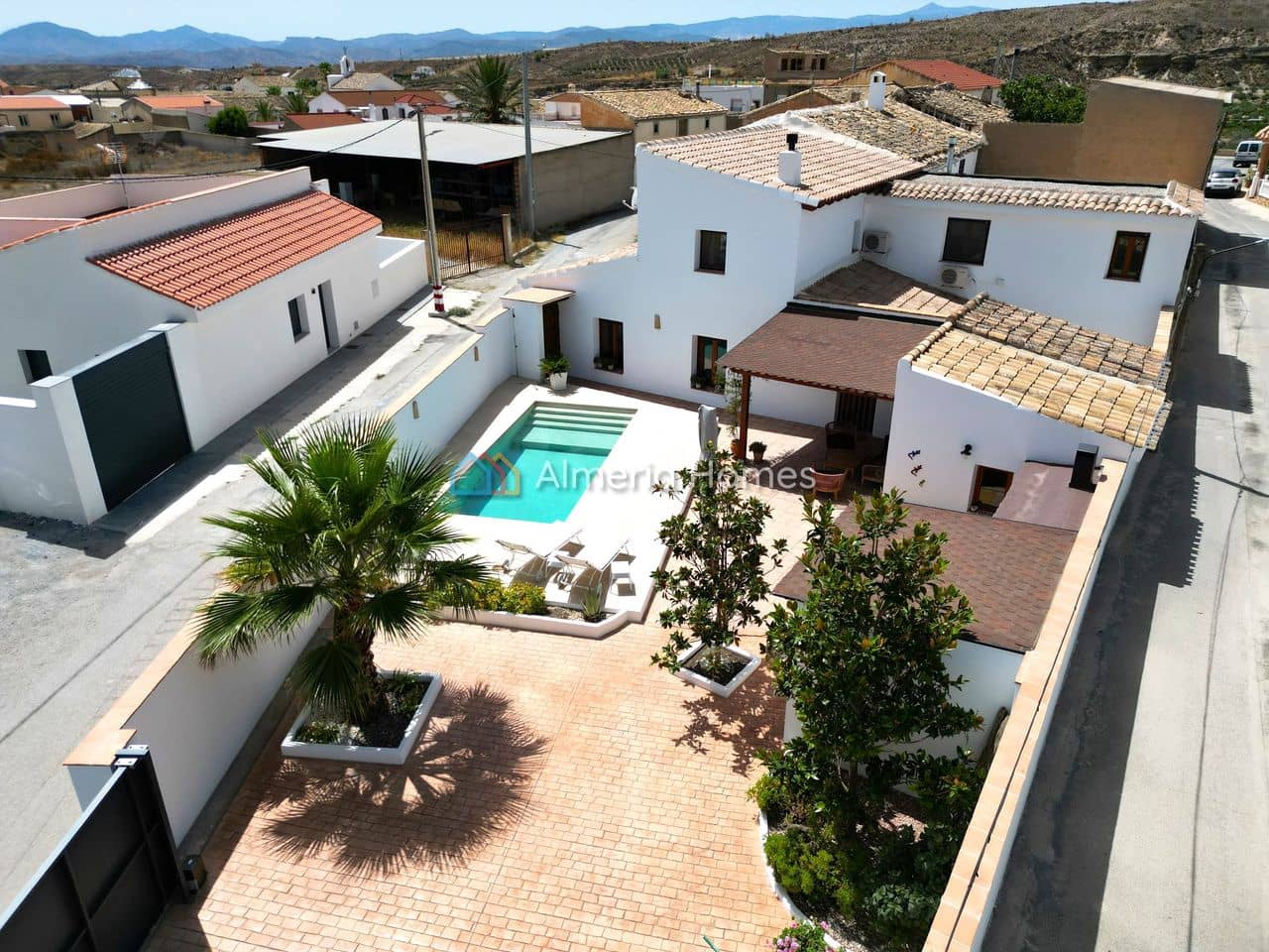 3 bedroom Finca/Country House for sale in Albox with pool - € 374,995 (Ref: 10011849)