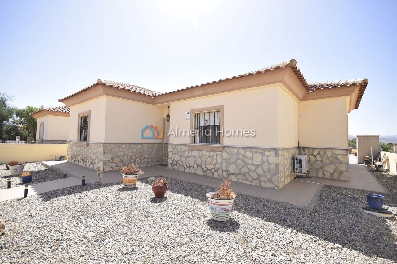 3 bedroom Villa for sale in Partaloa with pool garage - € 239,950 (Ref: 10016646)