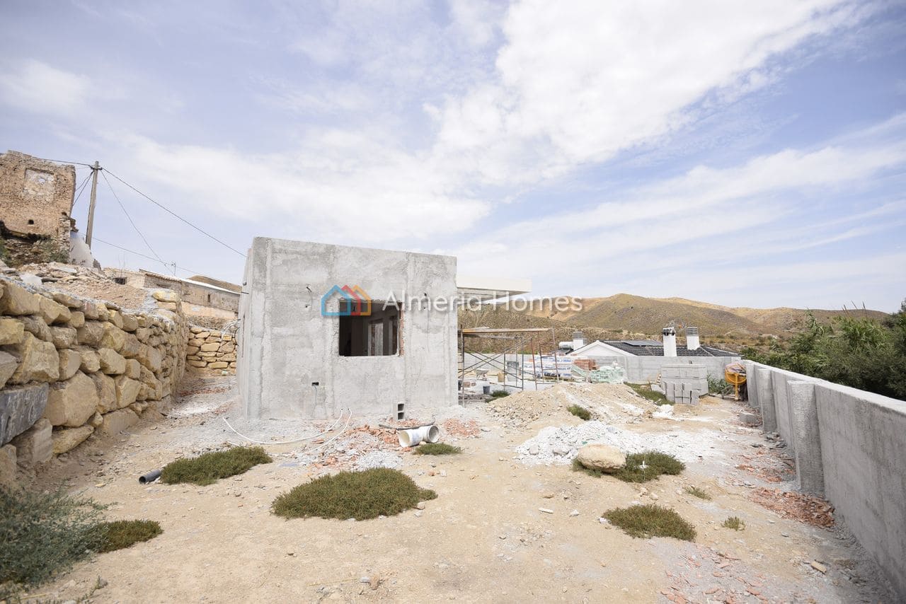 3 bedroom Villa for sale in Arboleas with pool - € 280,000 (Ref: 10019684)