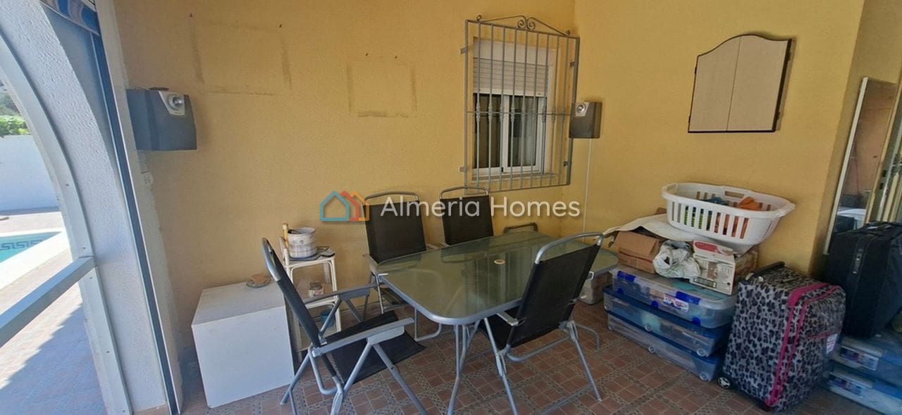 Chalet de 3 habitaciones en Arboleas en venta con piscina garaje - 255.000 € (Ref: 10021615)