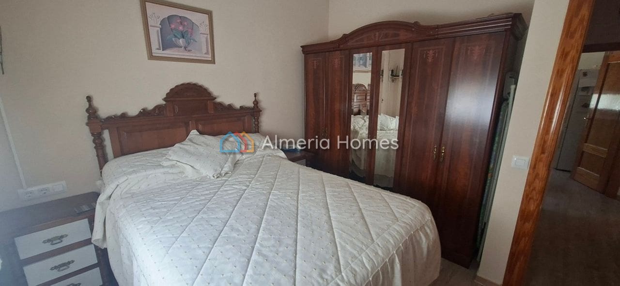Chalet de 3 habitaciones en Arboleas en venta con piscina garaje - 255.000 € (Ref: 10021615)