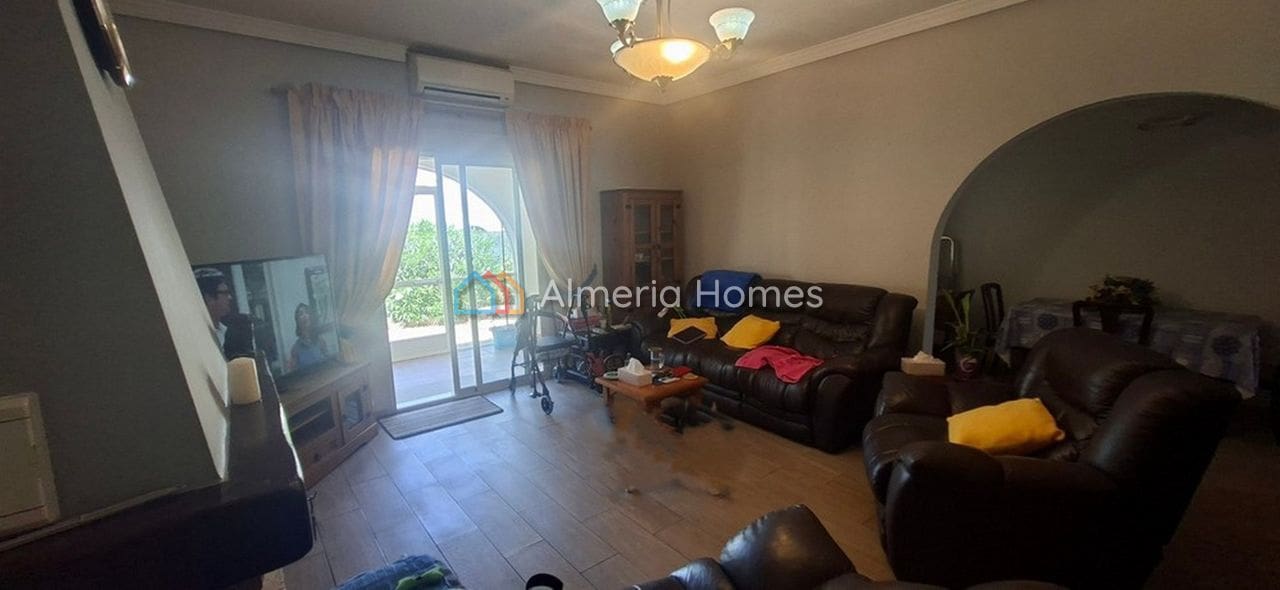 Chalet de 3 habitaciones en Arboleas en venta con piscina garaje - 255.000 € (Ref: 10021615)