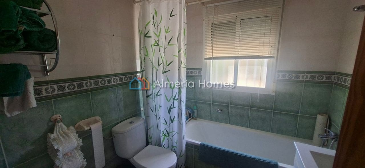 Chalet de 3 habitaciones en Arboleas en venta con piscina garaje - 255.000 € (Ref: 10021615)