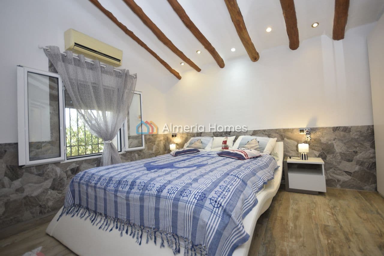 5 slaapkamer Finca/Landhuis te koop in Huercal-Overa met zwembad garage - € 485.000 (Ref: 10023080)