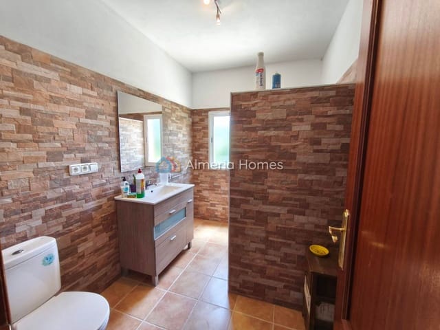 6 chambre Finca/Maison de Campagne à vendre à Castril - 199 950 € (Ref: 10024808)