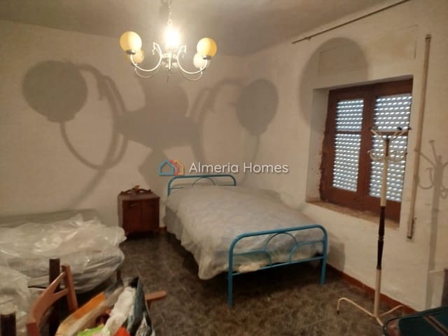 3 soverom Hus til salgs i Caniles med garasje - € 54 000 (Ref: 10030971)