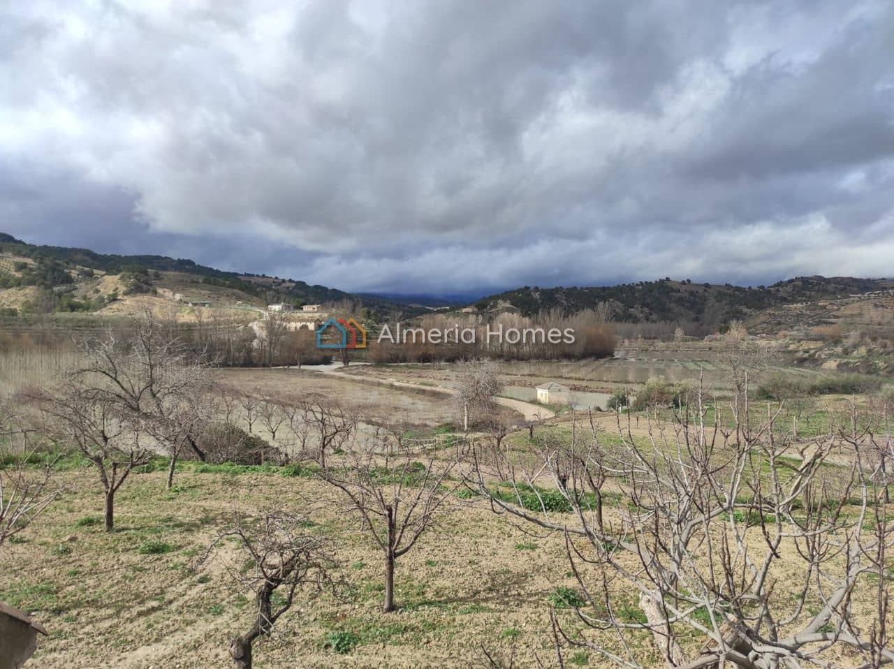 Casa de 3 habitaciones en Cortes de Baza en venta con garaje - 55.000 € (Ref: 10030972)