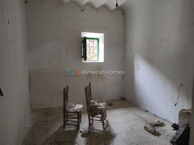 3 soverom Hus til salgs i Cortes de Baza - € 55 000 (Ref: 10030972)