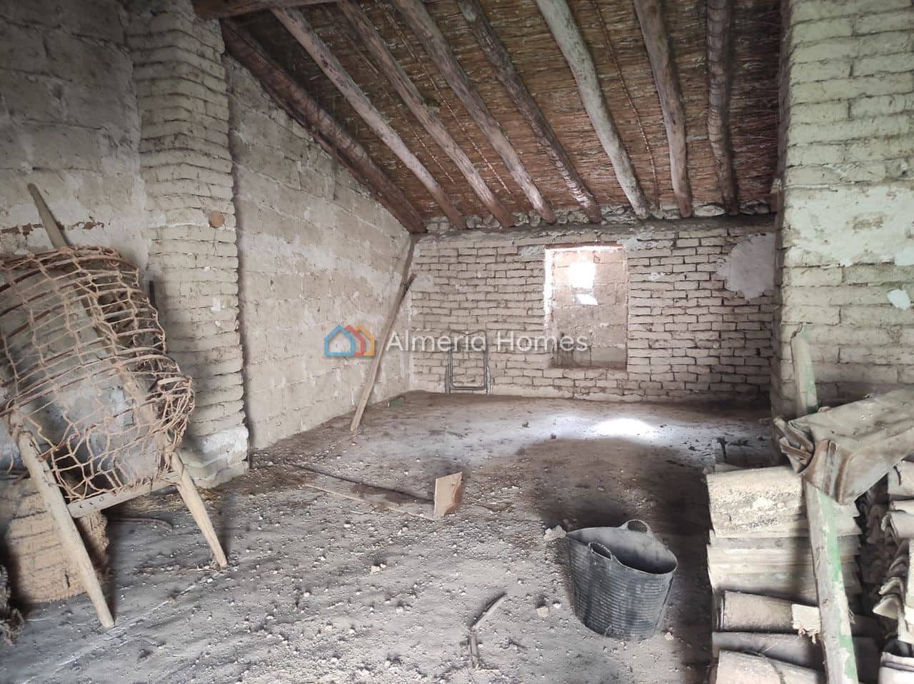 Casa de 3 habitaciones en Cortes de Baza en venta con garaje - 55.000 € (Ref: 10030972)