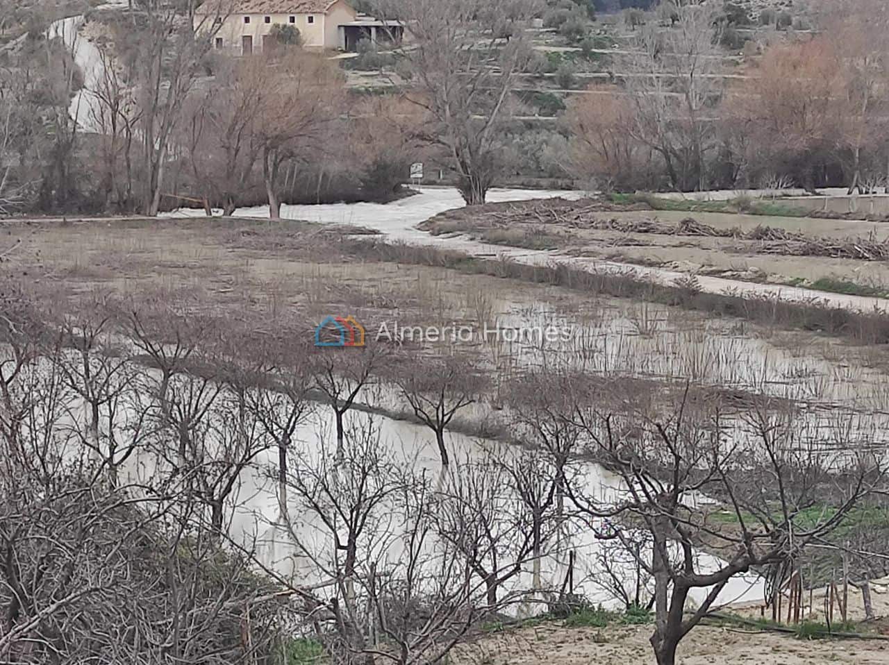 Casa de 3 habitaciones en Cortes de Baza en venta con garaje - 55.000 € (Ref: 10030972)