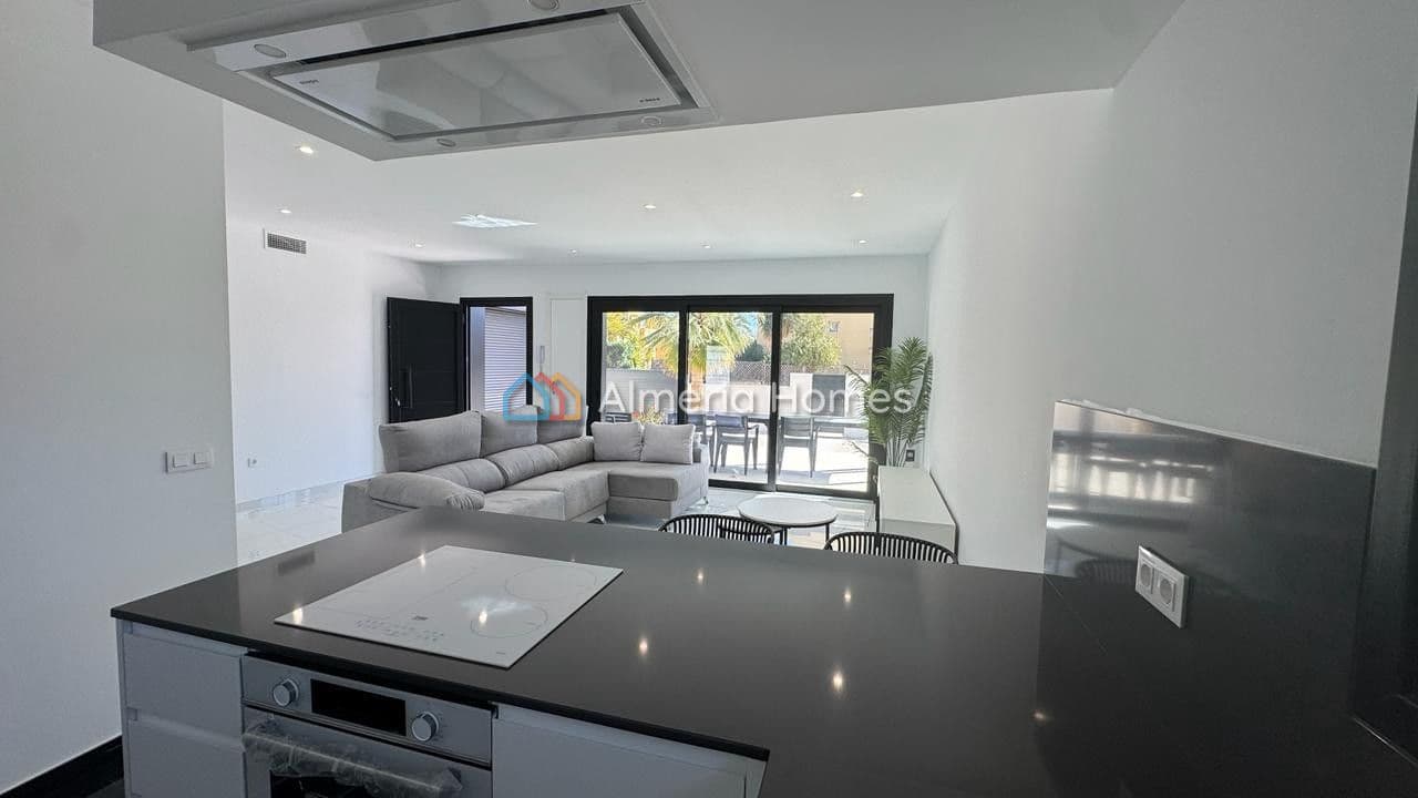 3 soverom Villa til salgs i Los Gallardos med svømmebasseng - € 324 000 (Ref: 10030979)