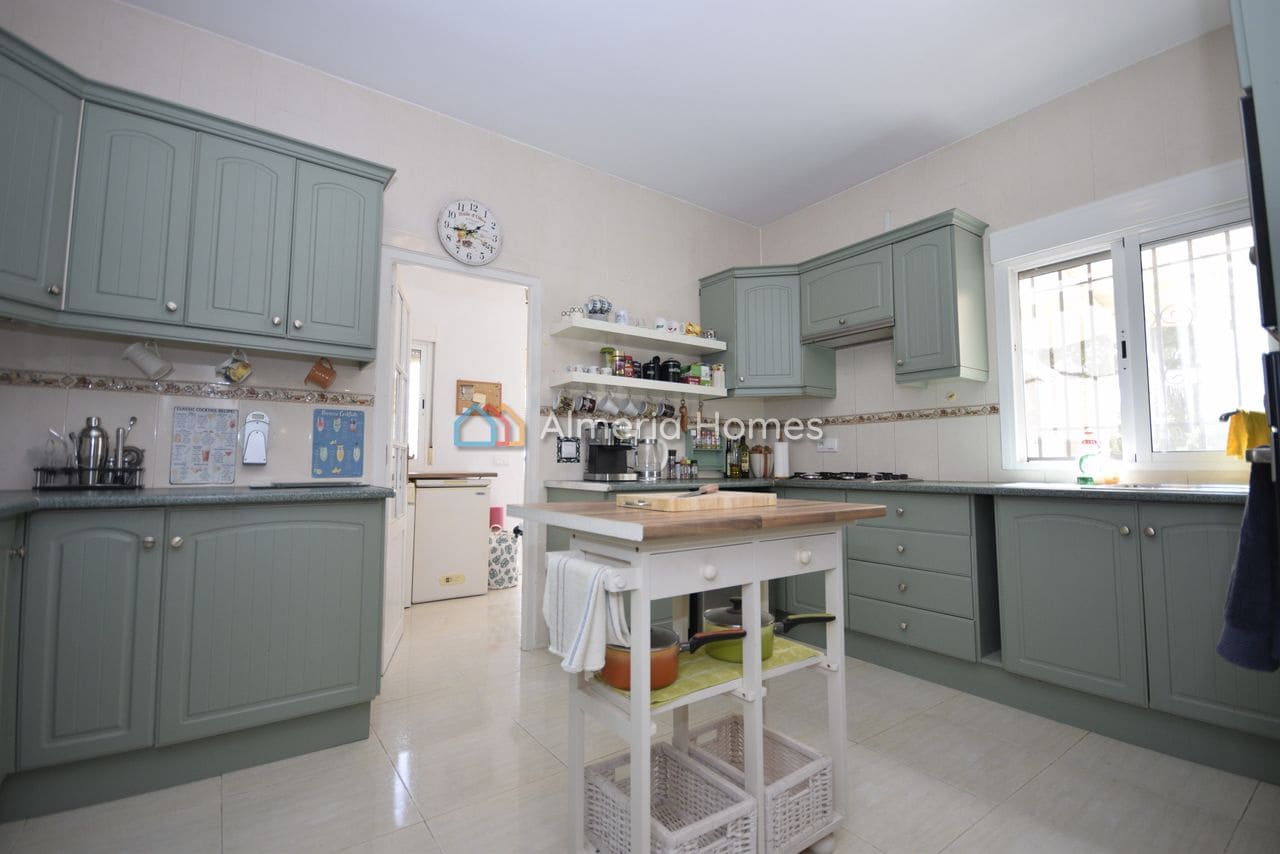 3 quarto Moradia para venda em Oria com piscina - 224 995 € (Ref: 10035945)