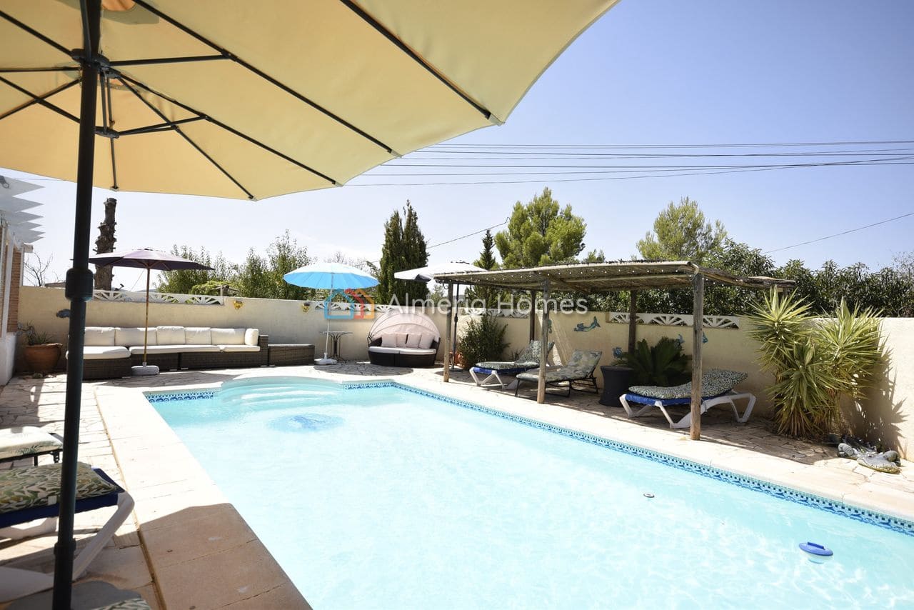 3 quarto Moradia para venda em Oria com piscina - 224 995 € (Ref: 10035945)