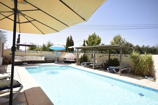 3 quarto Moradia para venda em Oria com piscina - 224 995 € (Ref: 10035945)