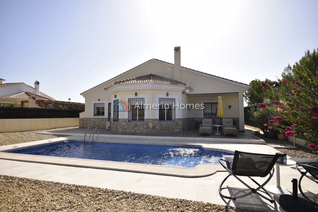 3 bedroom Villa for sale in Partaloa with pool garage - € 264,995 (Ref: 10041800)
