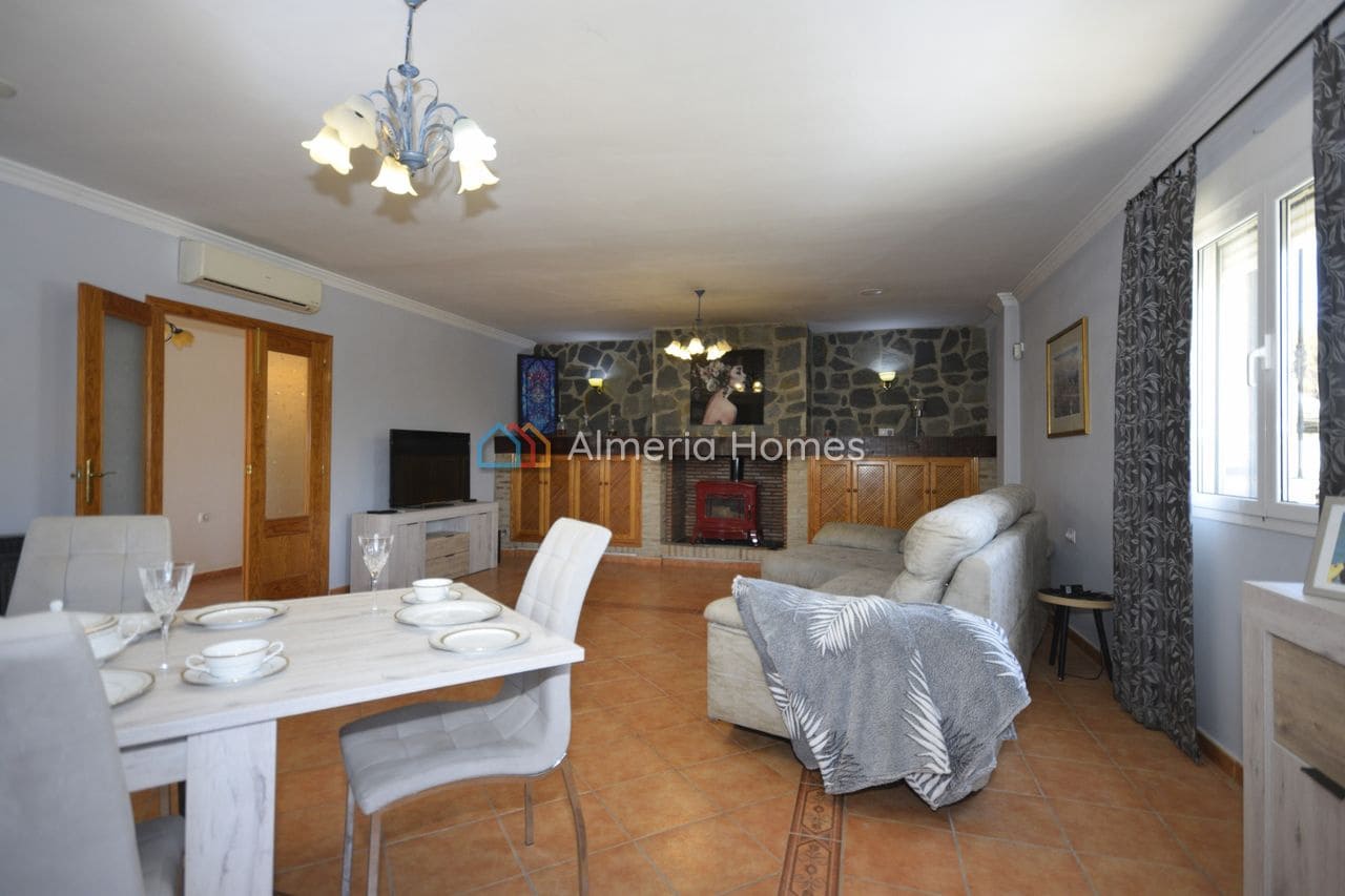 5 bedroom Villa for sale in Cantoria with pool garage - € 349,995 (Ref: 10041966)