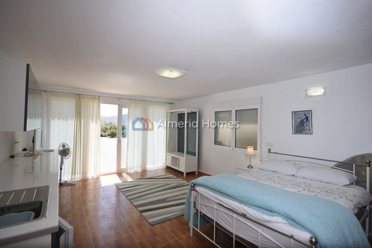 5 bedroom Villa for sale in Cantoria with pool garage - € 349,995 (Ref: 10041966)