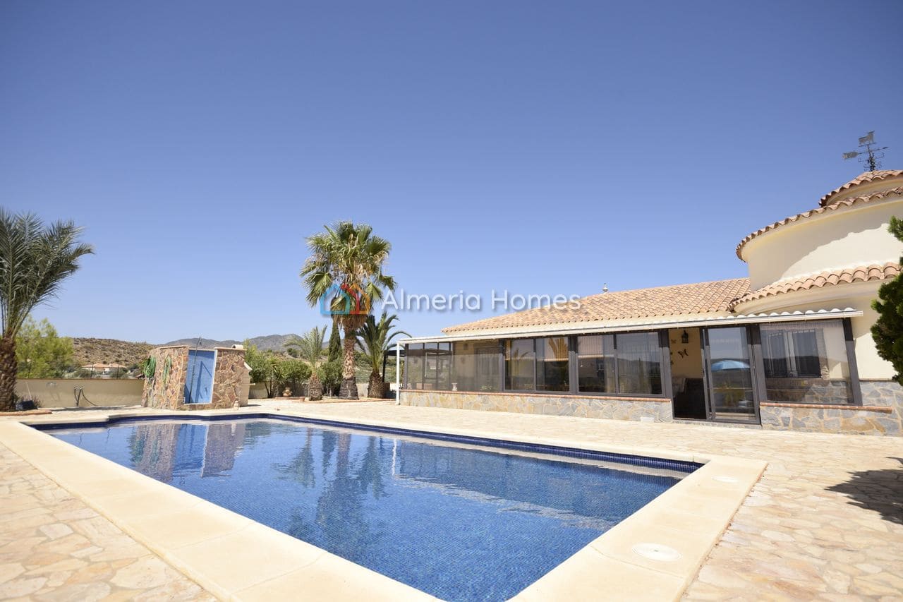5 bedroom Villa for sale in Cantoria with pool garage - € 349,995 (Ref: 10041966)