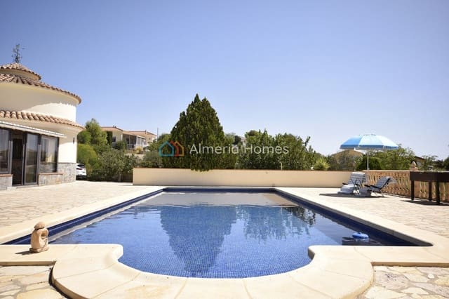5 bedroom Villa for sale in Cantoria with pool garage - € 349,995 (Ref: 10041966)