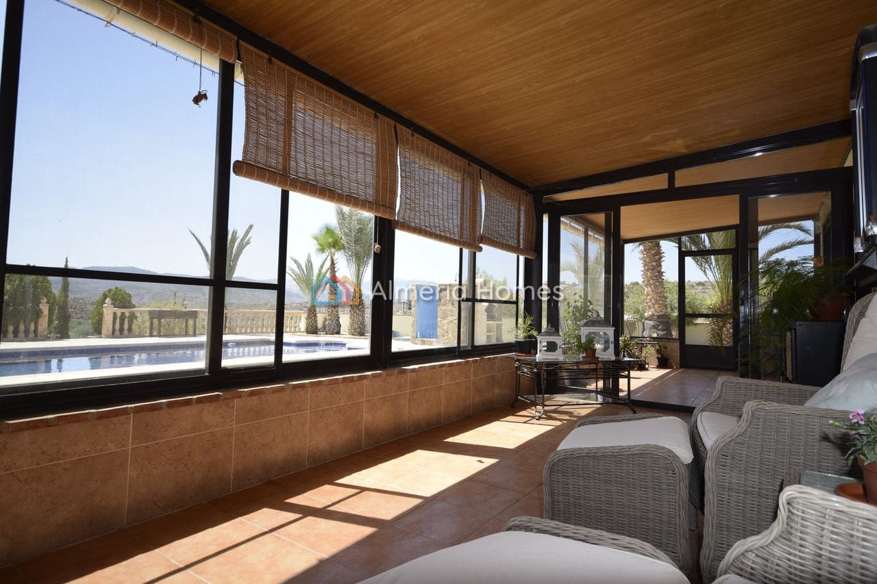 5 bedroom Villa for sale in Cantoria with pool garage - € 349,995 (Ref: 10041966)