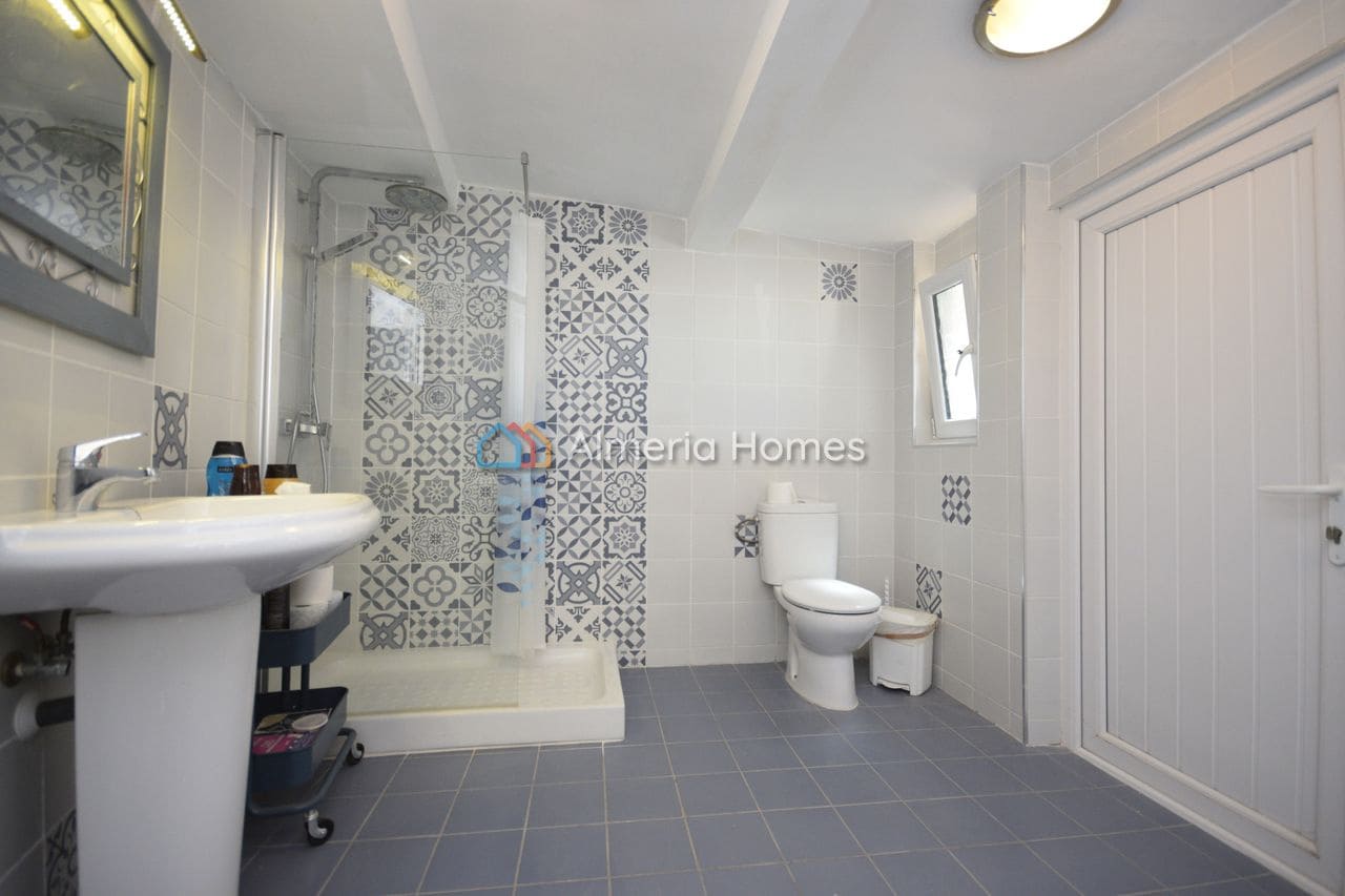 5 bedroom Villa for sale in Cantoria with pool garage - € 349,995 (Ref: 10041966)