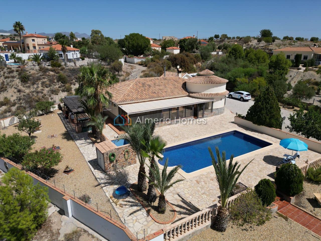 5 bedroom Villa for sale in Cantoria with pool garage - € 349,995 (Ref: 10041966)