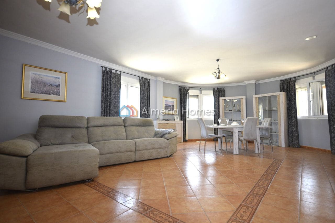 5 bedroom Villa for sale in Cantoria with pool garage - € 349,995 (Ref: 10041966)