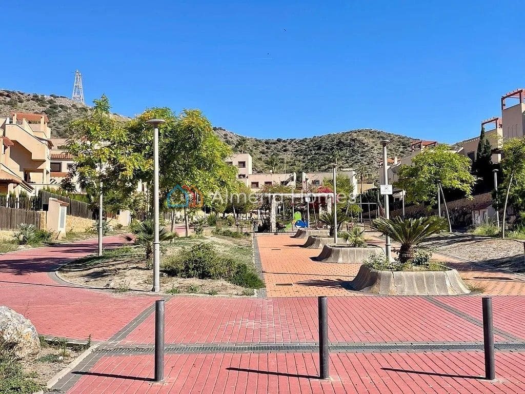 Apartamento de 2 habitaciones en Los Collados en venta con piscina - 159.500 € (Ref: 10057305)
