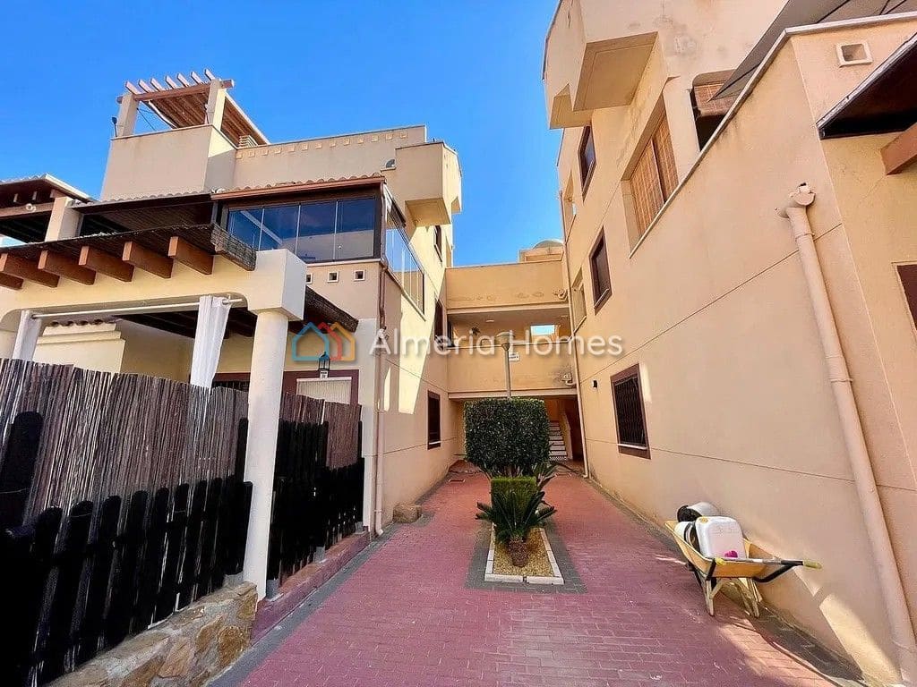 Apartamento de 2 habitaciones en Los Collados en venta con piscina - 159.500 € (Ref: 10057305)