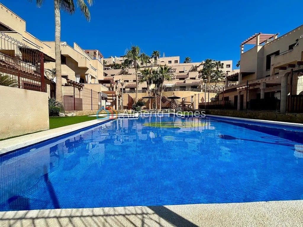Apartamento de 2 habitaciones en Los Collados en venta con piscina - 159.500 € (Ref: 10057305)