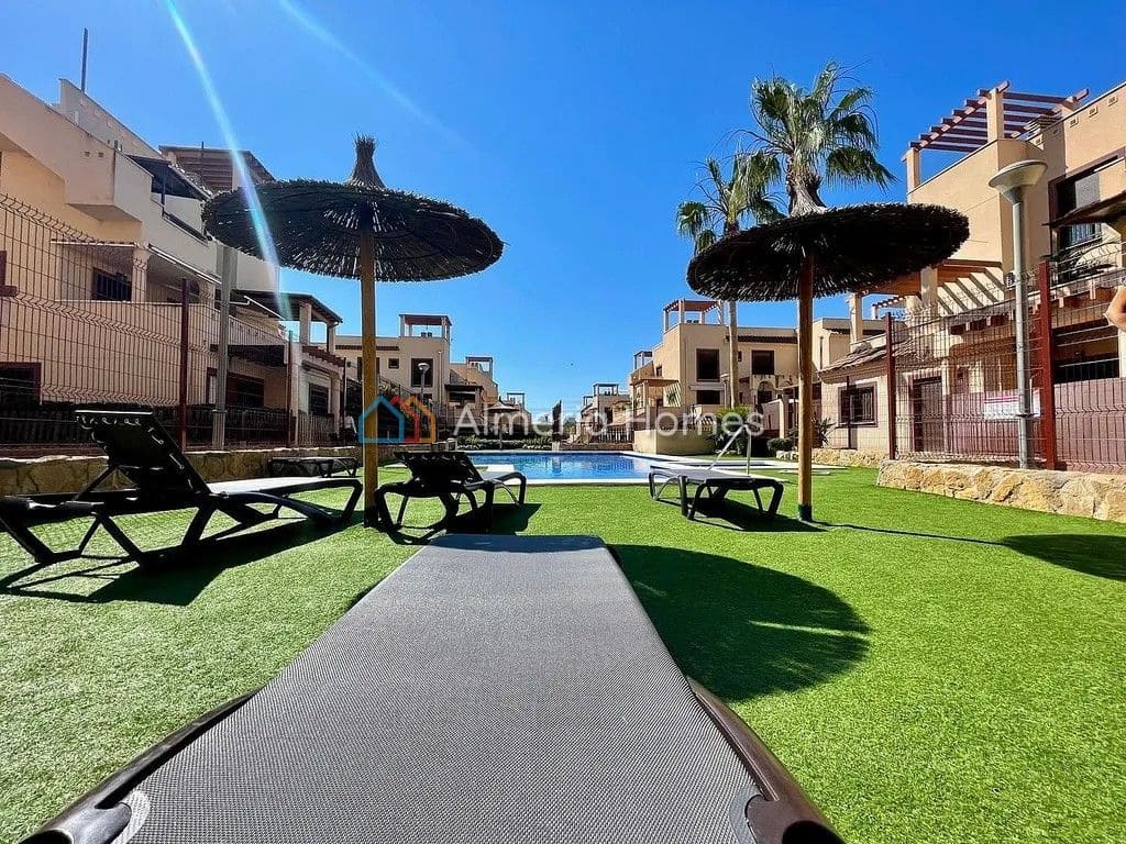 Apartamento de 2 habitaciones en Los Collados en venta con piscina - 159.500 € (Ref: 10057305)