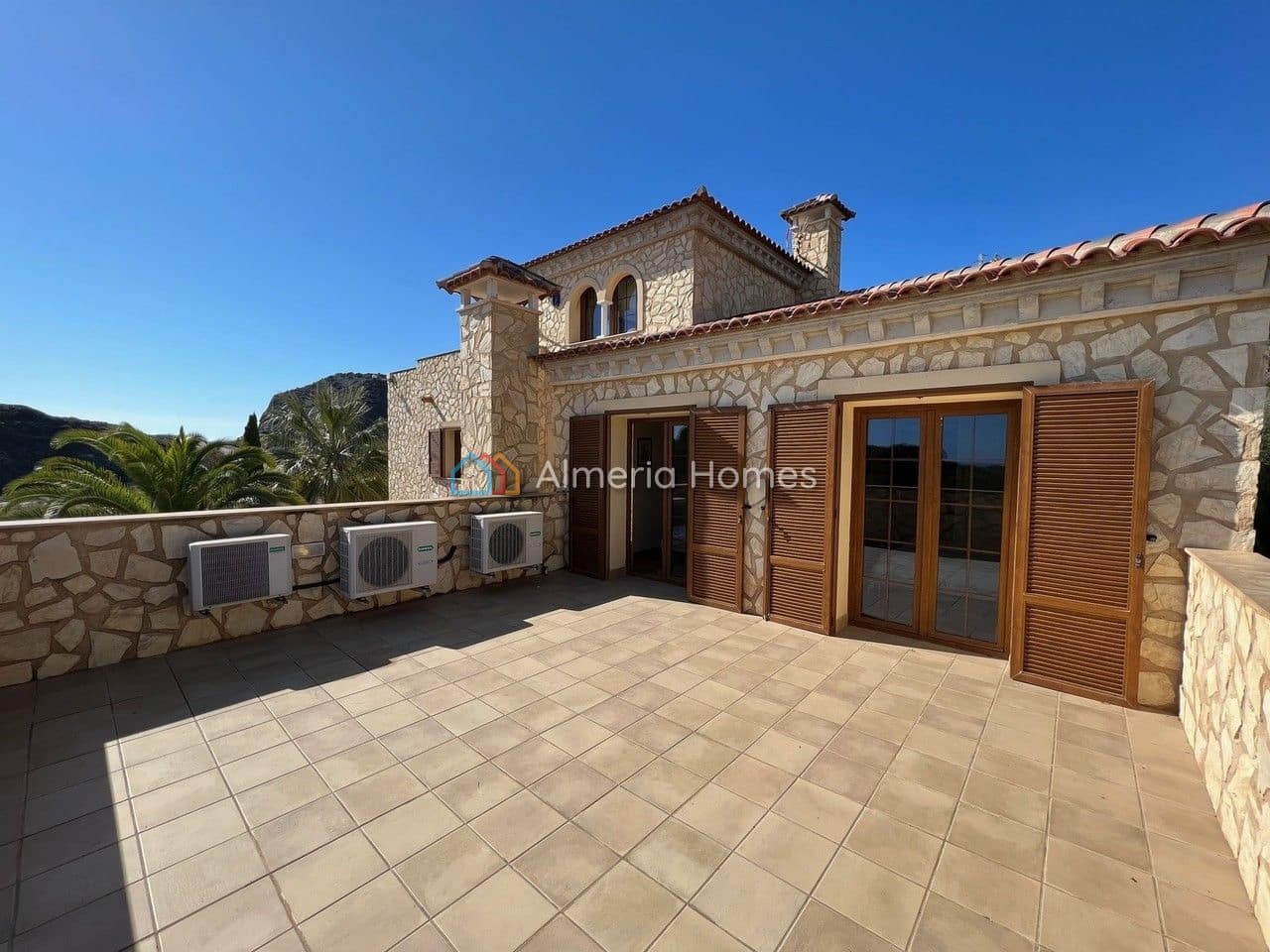 5 soverom Villa til salgs i Cala Panizo med svømmebasseng garasje - € 1 200 000 (Ref: 10057310)
