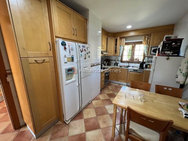 5 soverom Villa til salgs i Cala Pañizo, Cuevas del Almanzora med svømmebasseng garasje - € 1 200 000 (Ref: 10057310)