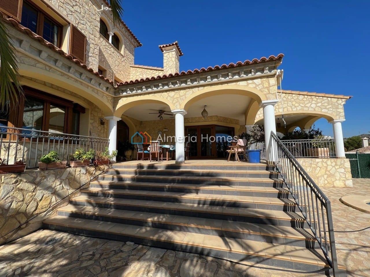 5 soverom Villa til salgs i Cala Panizo med svømmebasseng garasje - € 1 200 000 (Ref: 10057310)