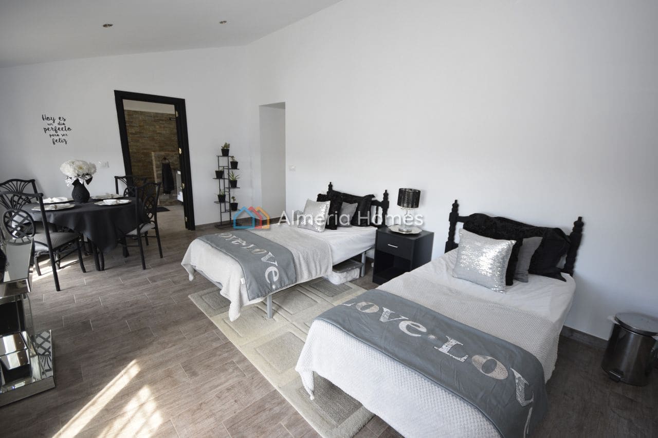 5 chambre Finca/Maison de Campagne à vendre à Albox avec garage - 325 000 € (Ref: 10062728)
