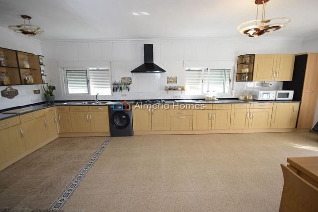 5 chambre Finca/Maison de Campagne à vendre à Albox avec garage - 325 000 € (Ref: 10062728)