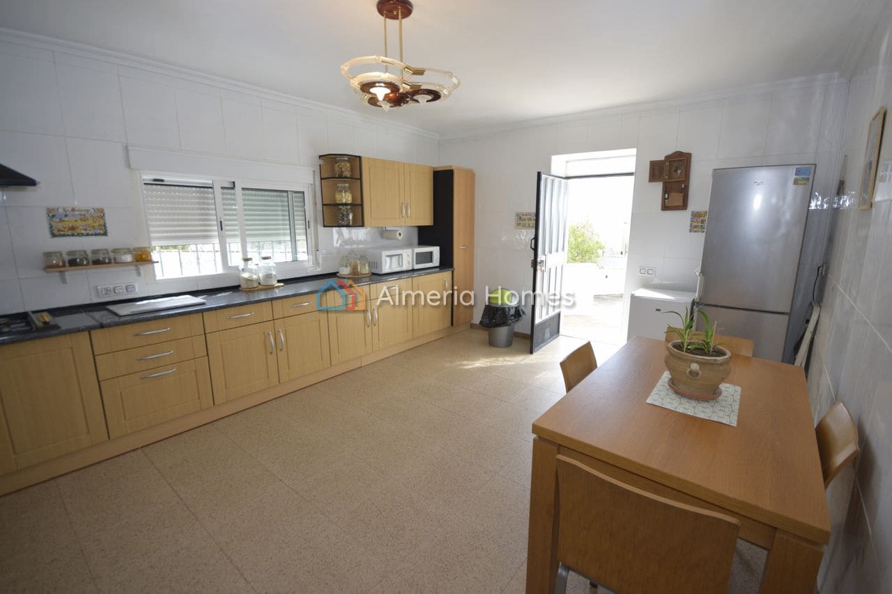5 chambre Finca/Maison de Campagne à vendre à Albox avec garage - 325 000 € (Ref: 10062728)