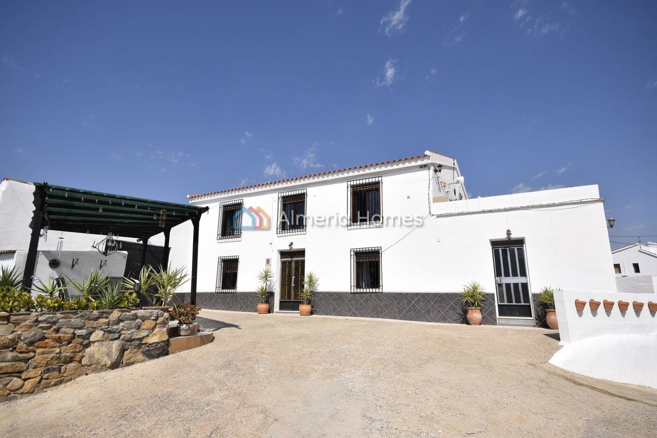5 bedroom Finca/Country House for sale in Albox with pool garage - € 325,000 (Ref: 10062728)