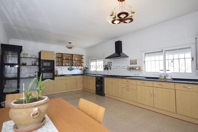 5 quarto Quinta/Casa Rural para venda em Albox com piscina garagem - 325 000 € (Ref: 10062728)