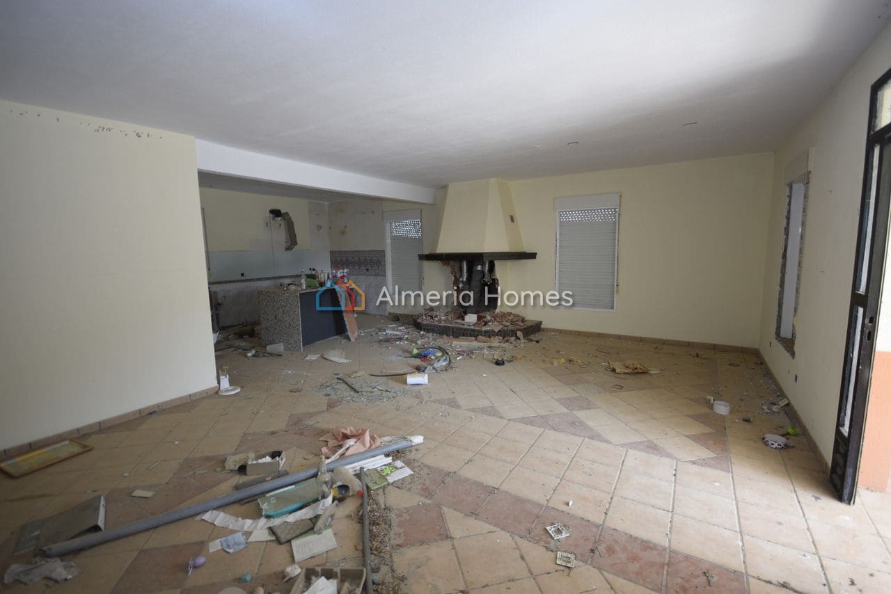 Chalet de 3 habitaciones en Zurgena en venta con piscina garaje - 125.000 € (Ref: 10095635)