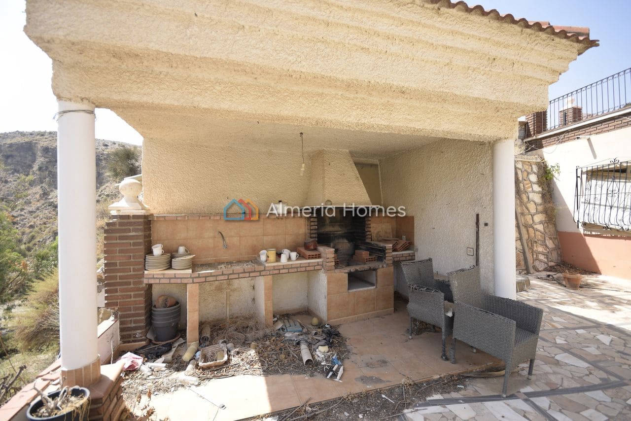 Chalet de 3 habitaciones en Zurgena en venta con piscina garaje - 125.000 € (Ref: 10095635)