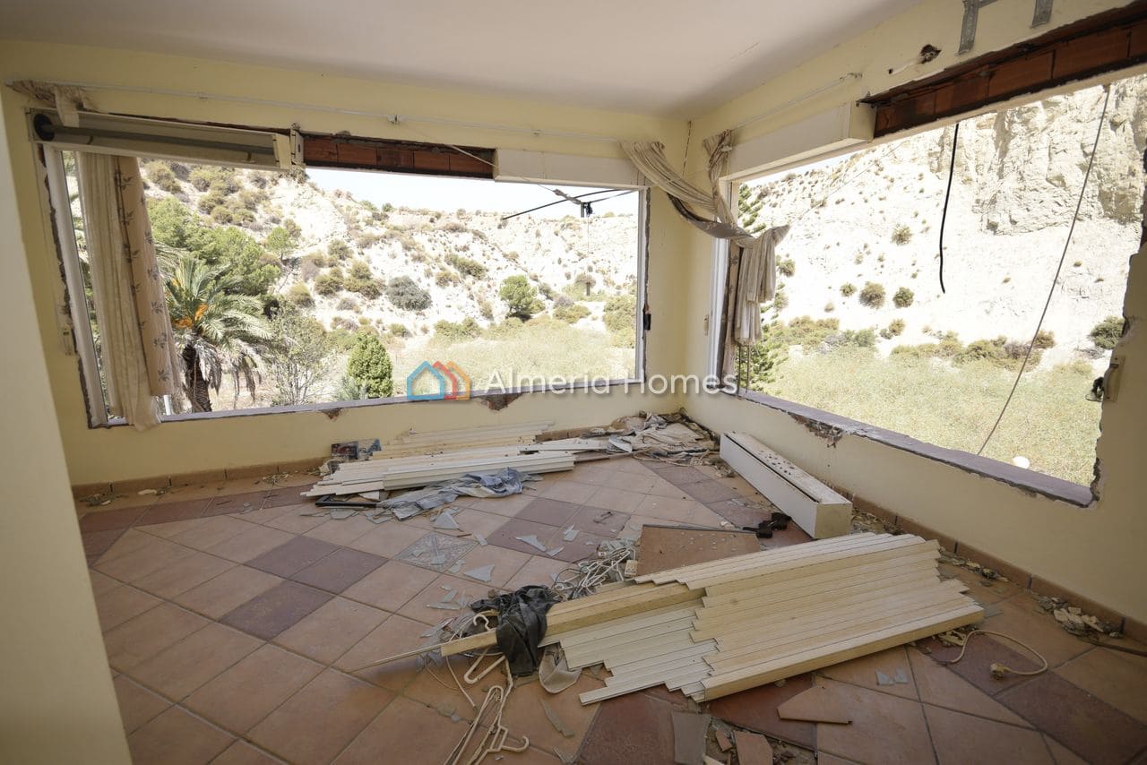 Chalet de 3 habitaciones en Zurgena en venta con piscina garaje - 125.000 € (Ref: 10095635)