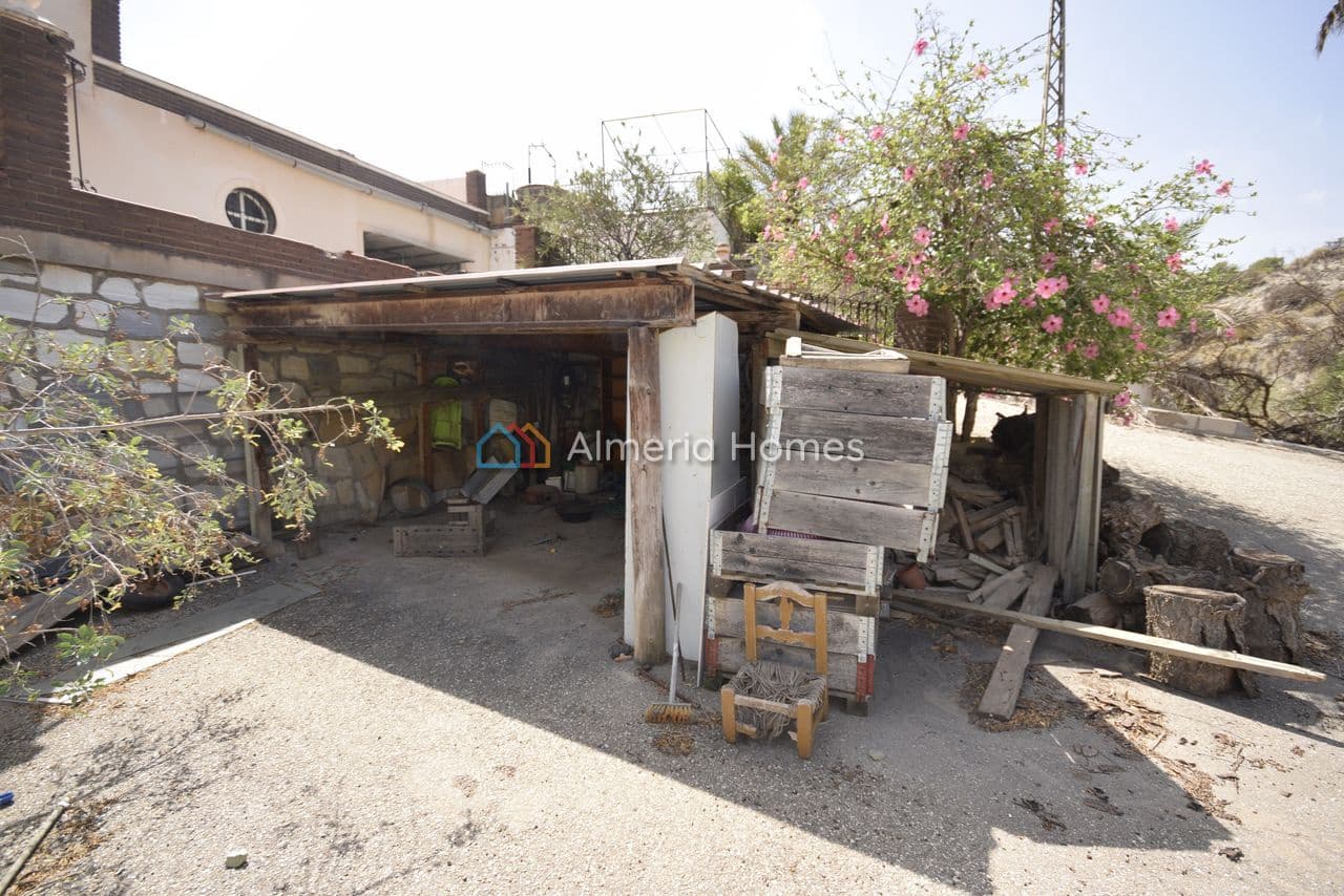Chalet de 3 habitaciones en Zurgena en venta con piscina garaje - 125.000 € (Ref: 10095635)